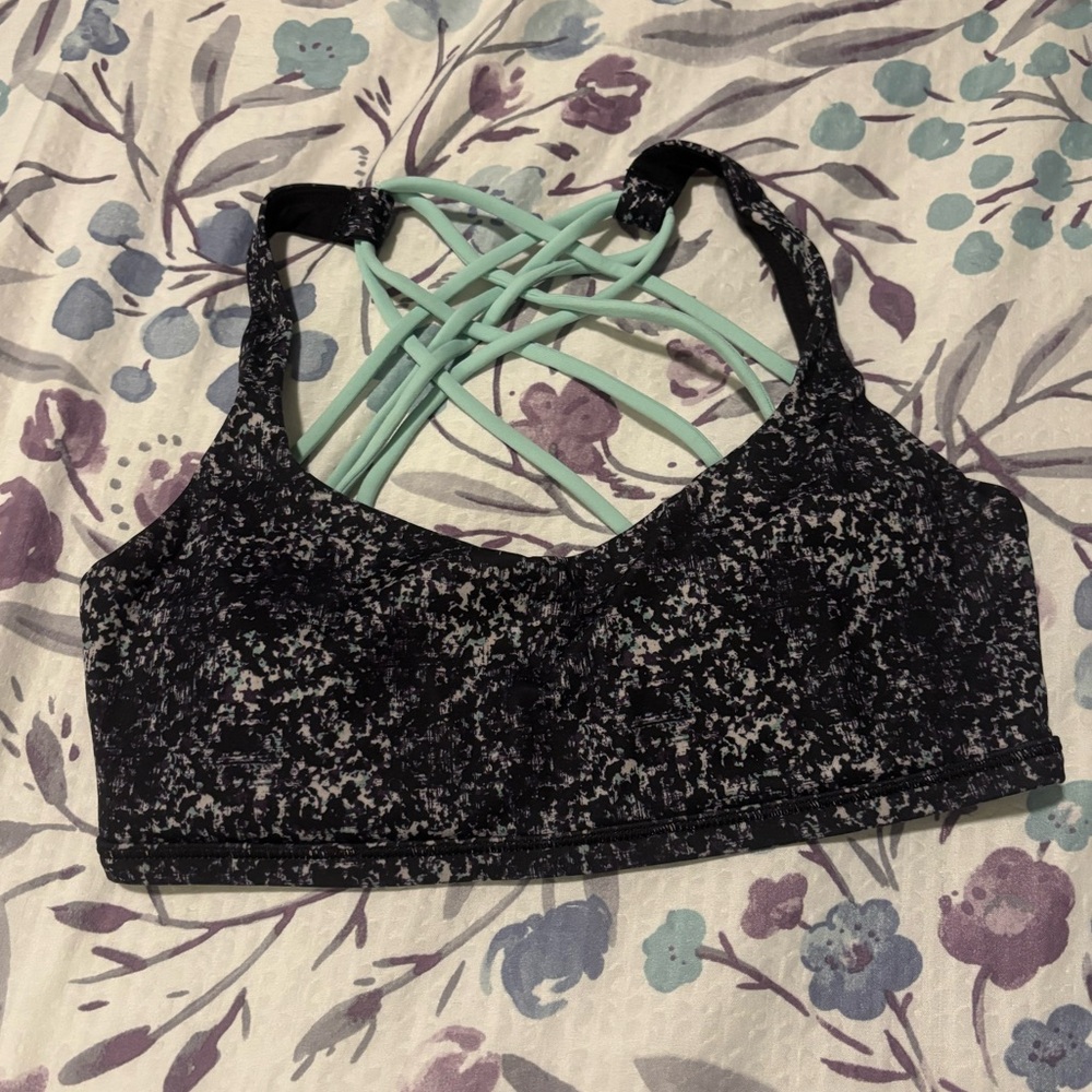 Lululemon Free to Be Wild Sports Bra